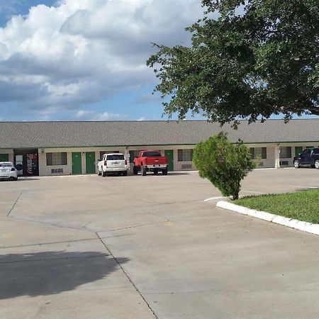 Garden Inn & Suites Hebbronville 外观 照片
