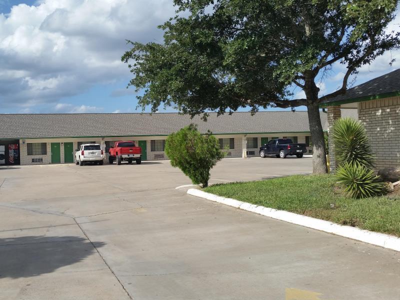 Garden Inn & Suites Hebbronville 外观 照片